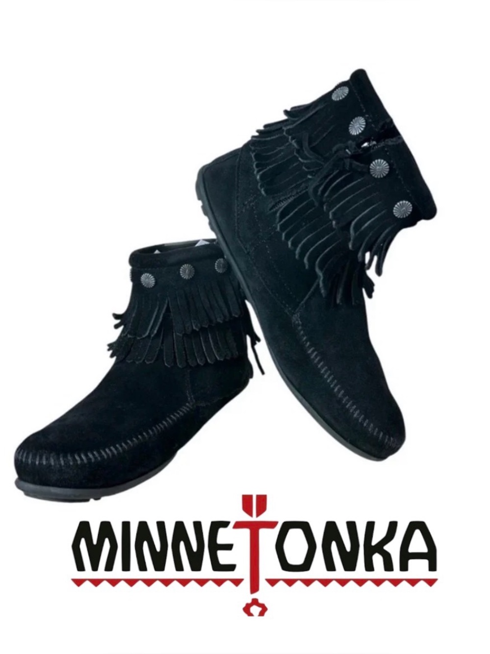 NWOT Size 8 Moccasins by Minnetonka